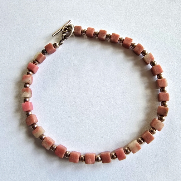 Handmade bracelet pink stone cubes silver tone beaded - Picture 1 of 6